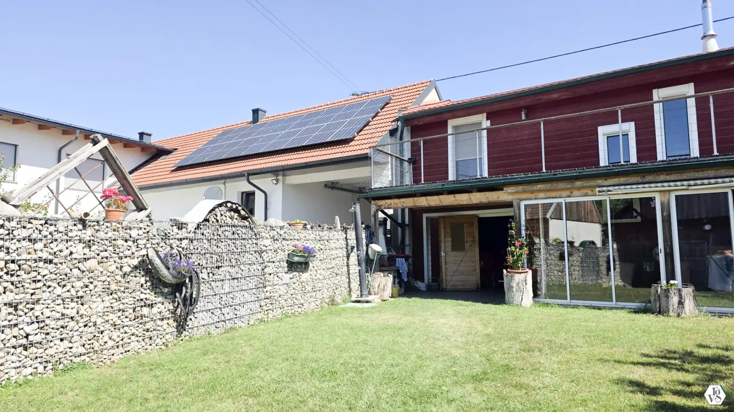 Kollersdorf - Vollmöbliertes Haus mit Garten, Werkstatt und Garagen