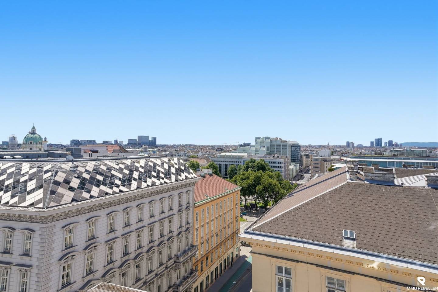 TWO ICONS. ONE VIEW. Penthouse mit Blick auf Staatsoper &amp; Stephansdom – Sauna &amp; Garage