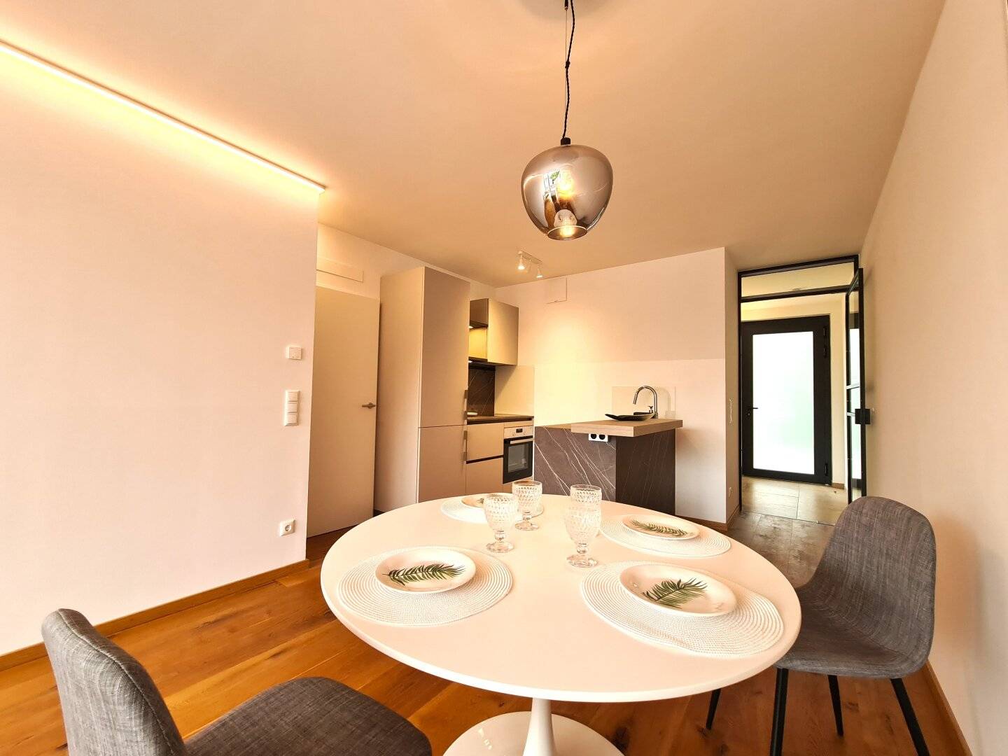 Modernes 2-Zimmer Penthouse mit Terrasse!