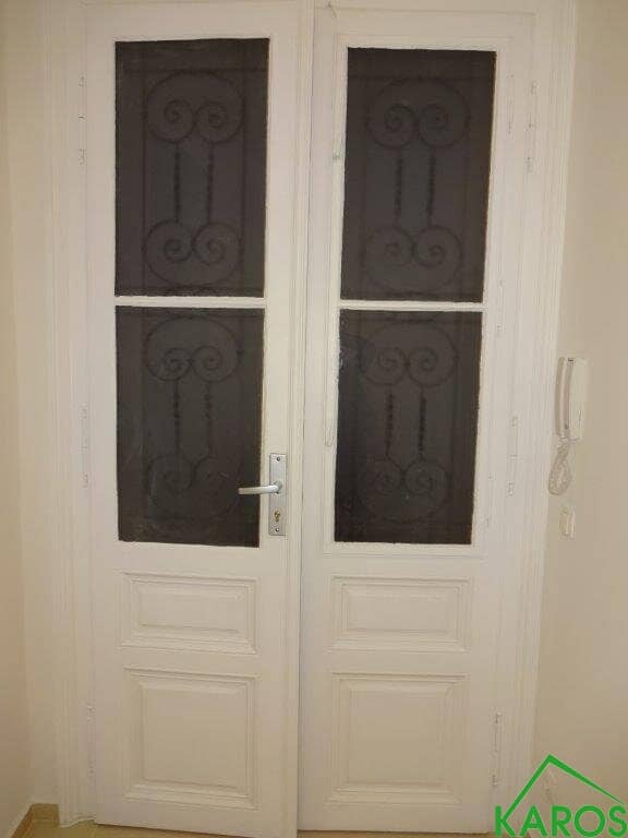 Two-room period apartment First occupancy