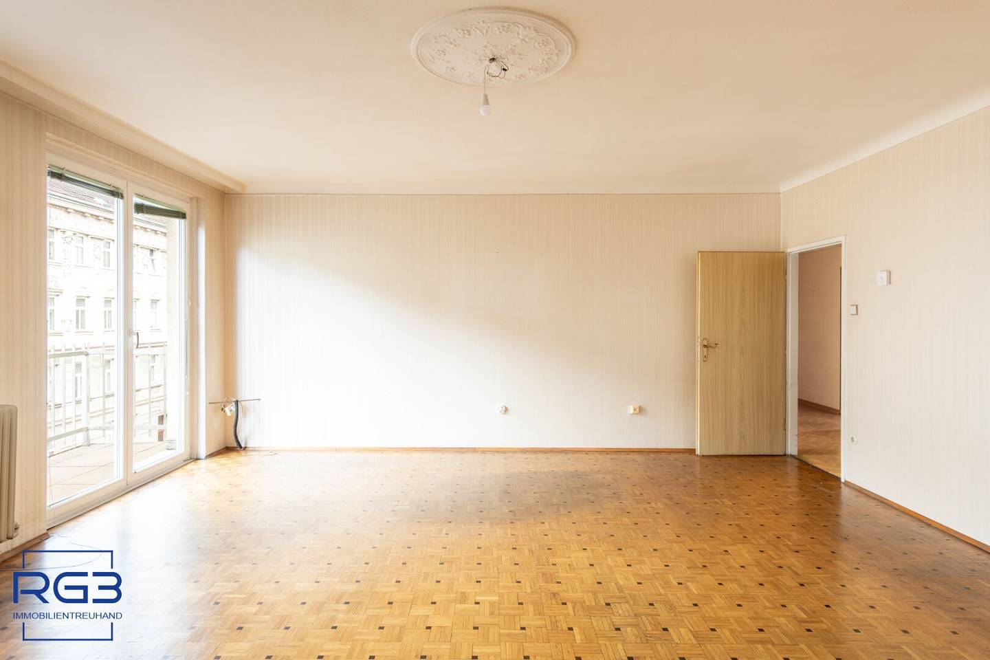 Spacious 3-room apartment with balcony and elevator in 1120 Vienna