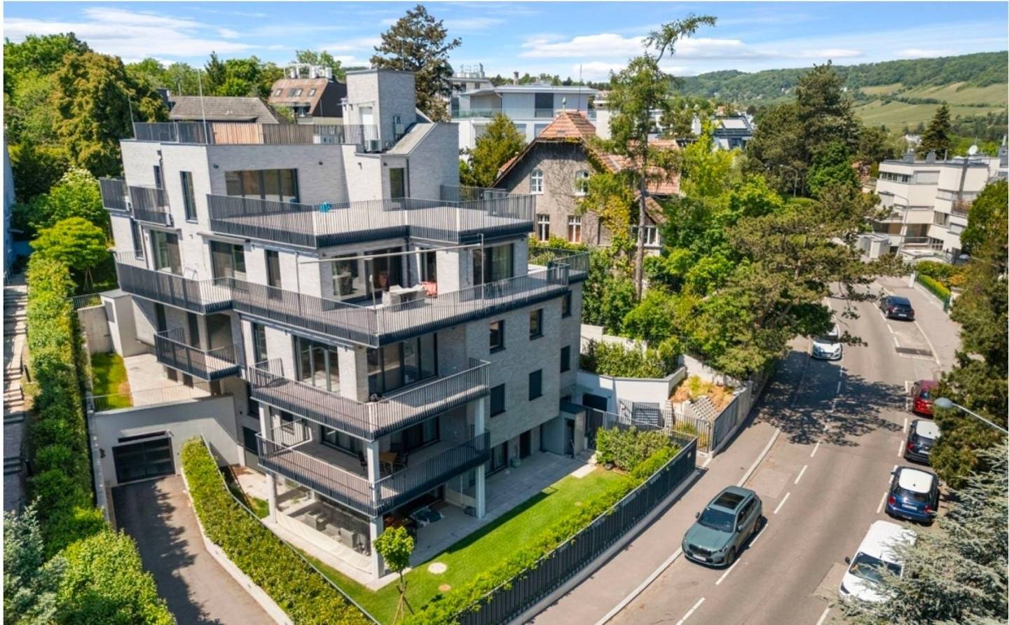 PENTHOUSE OVER VIENNA – PRIVACY, EXPANSE AND A UNIQUE VIEW!