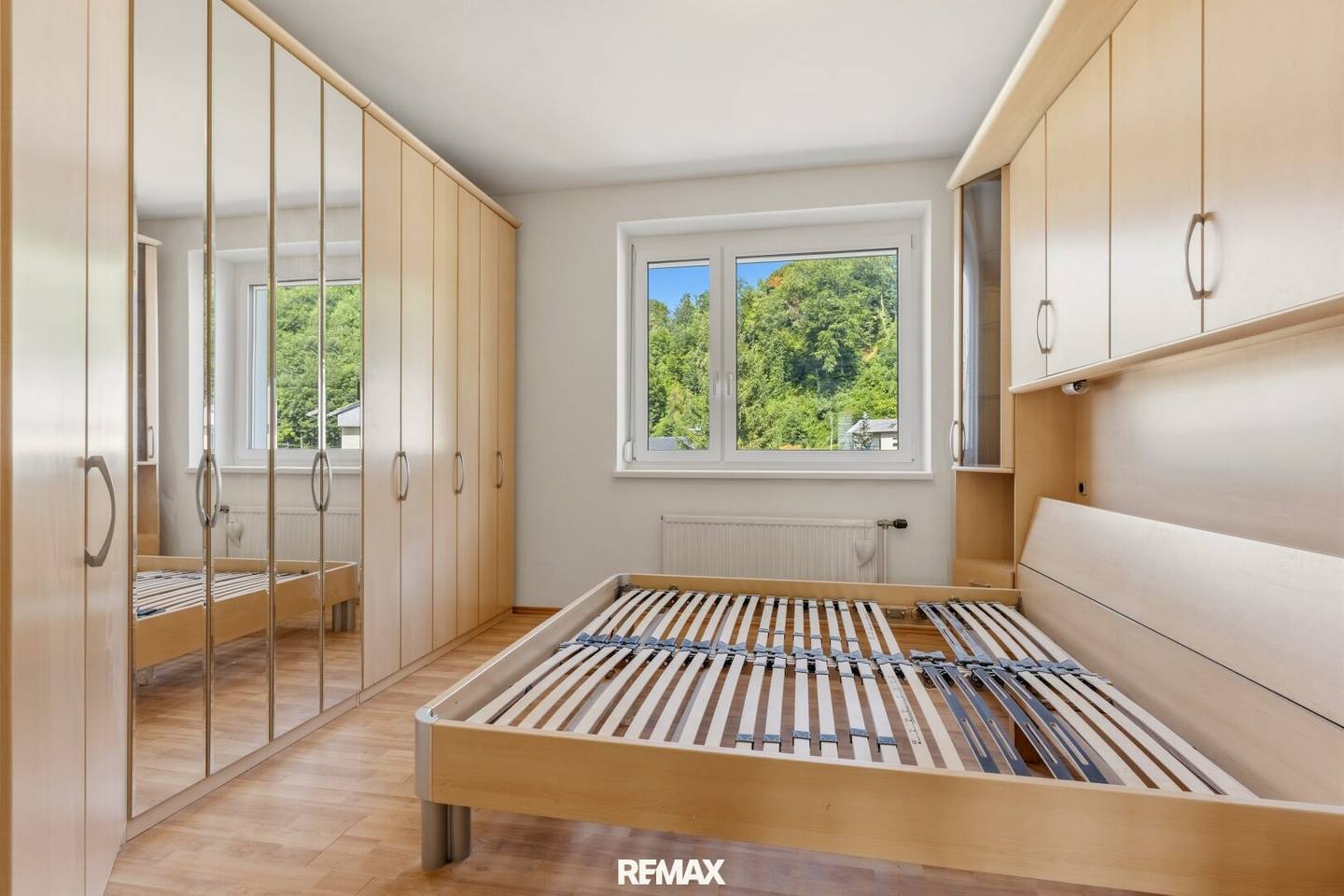 Großzügige 4-Zimmer-Wohnung mit Loggia und herrlicher Aussicht