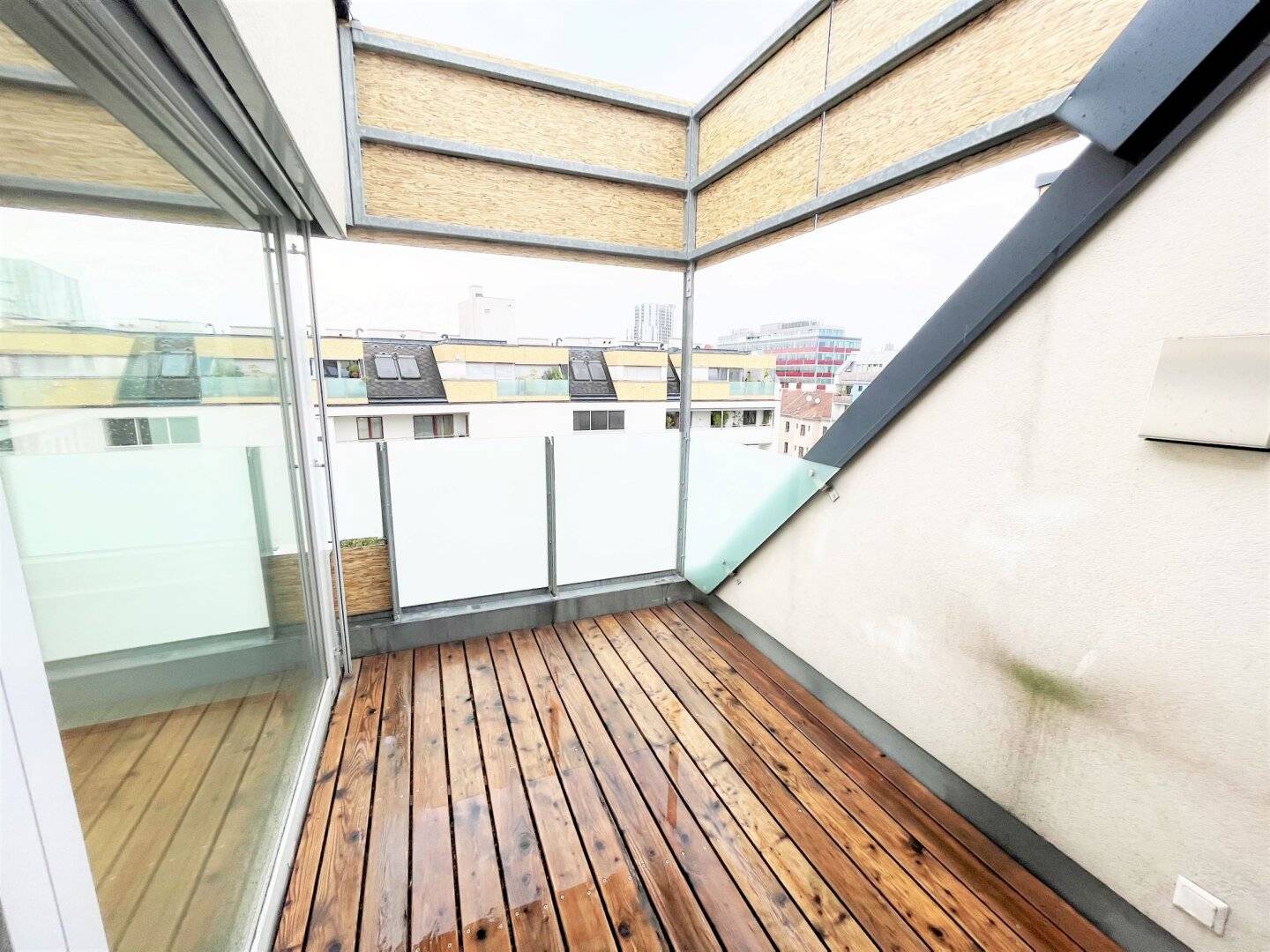 *Singel- oder Pärchenhit in Ruhelage mit Terrasse bei U6 Dresdner Straße*