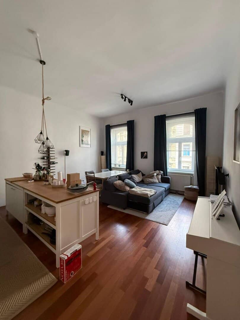 1070 Wien: Schöne 2-Zimmer Wohnung ca. 84m² in der Kaiserstraße zu vermieten; € 1.237,-