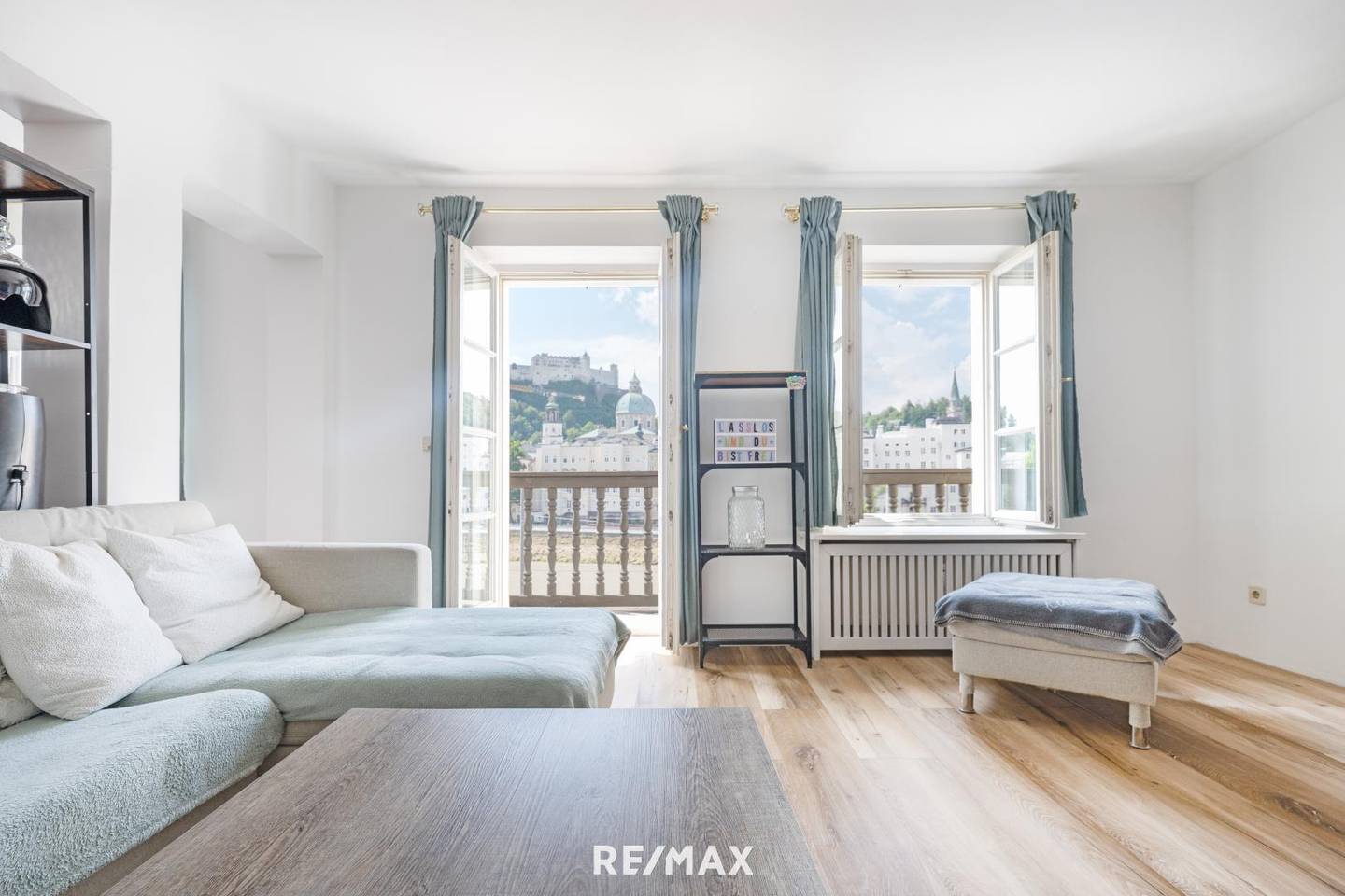 Bright apartment with fortress view and balcony