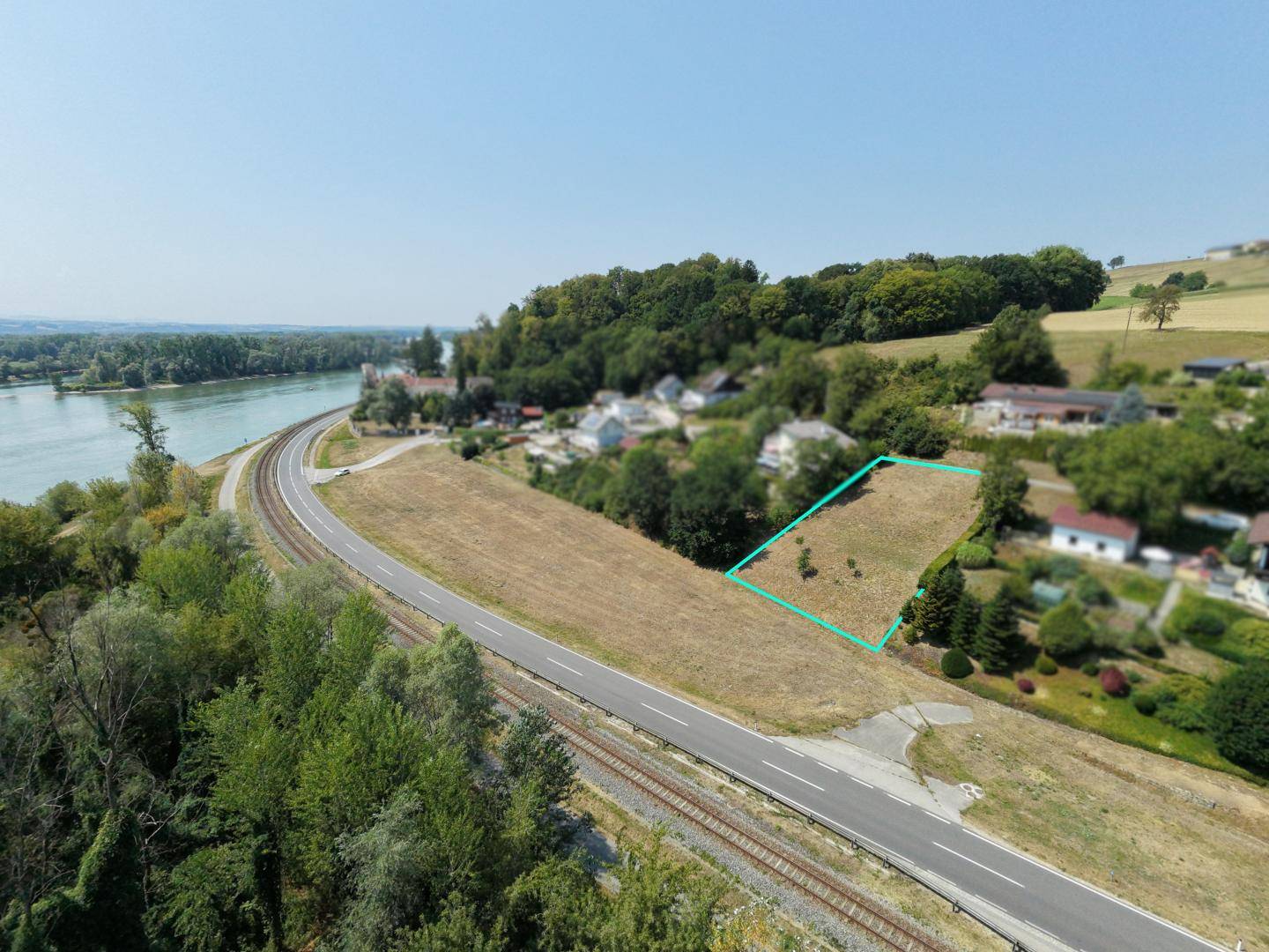Südhanglage mit Donaublick Wohnung mit Zufahrt von Norden