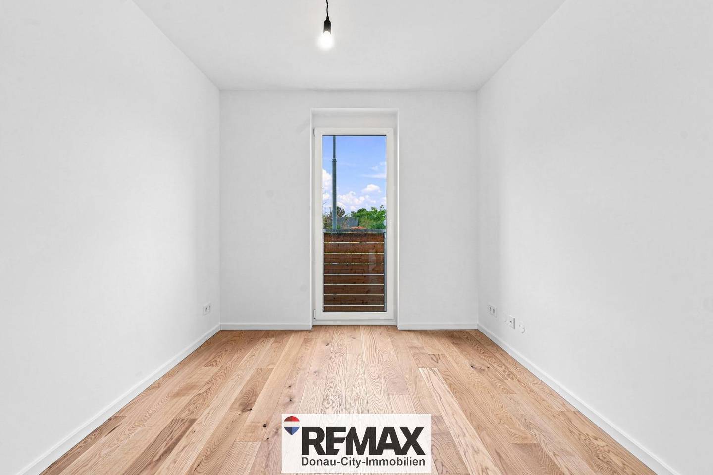 Neubauwohnung Erstbezug mit Balkon und Fußbodenheizung