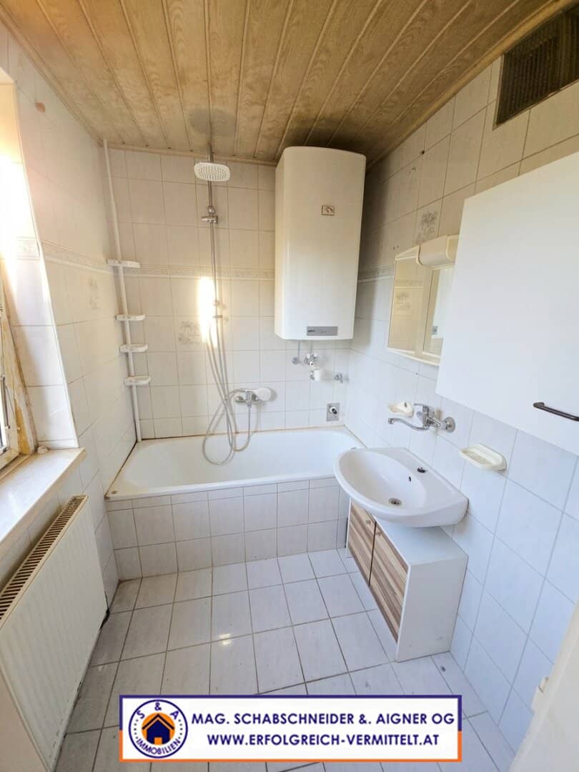 Charming 3-room apartment, fitted kitchen &amp; parking space in Pöchlarn, ground floor, 68 m²