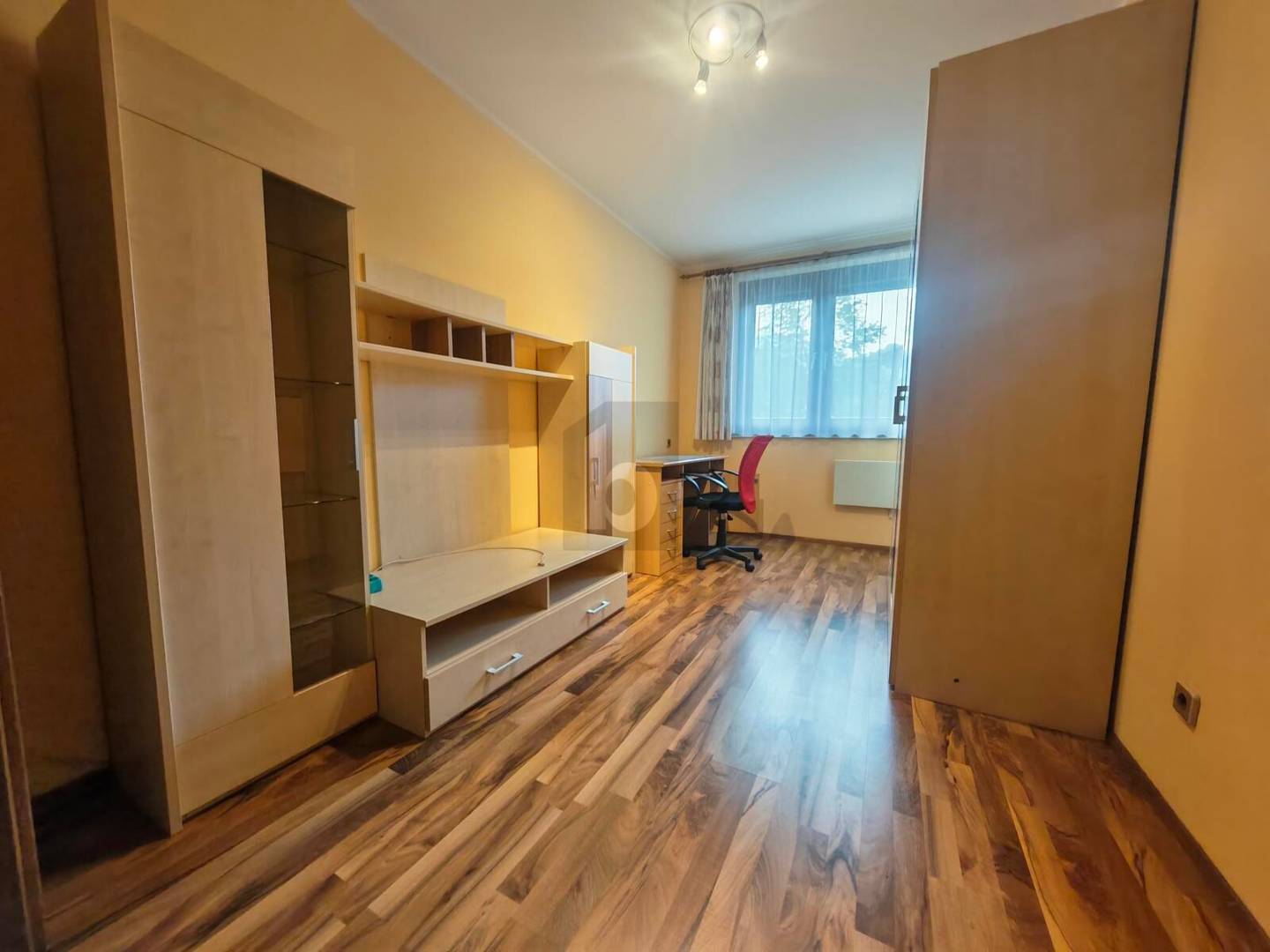 Sunny Wohnung with tiled stove and balcony