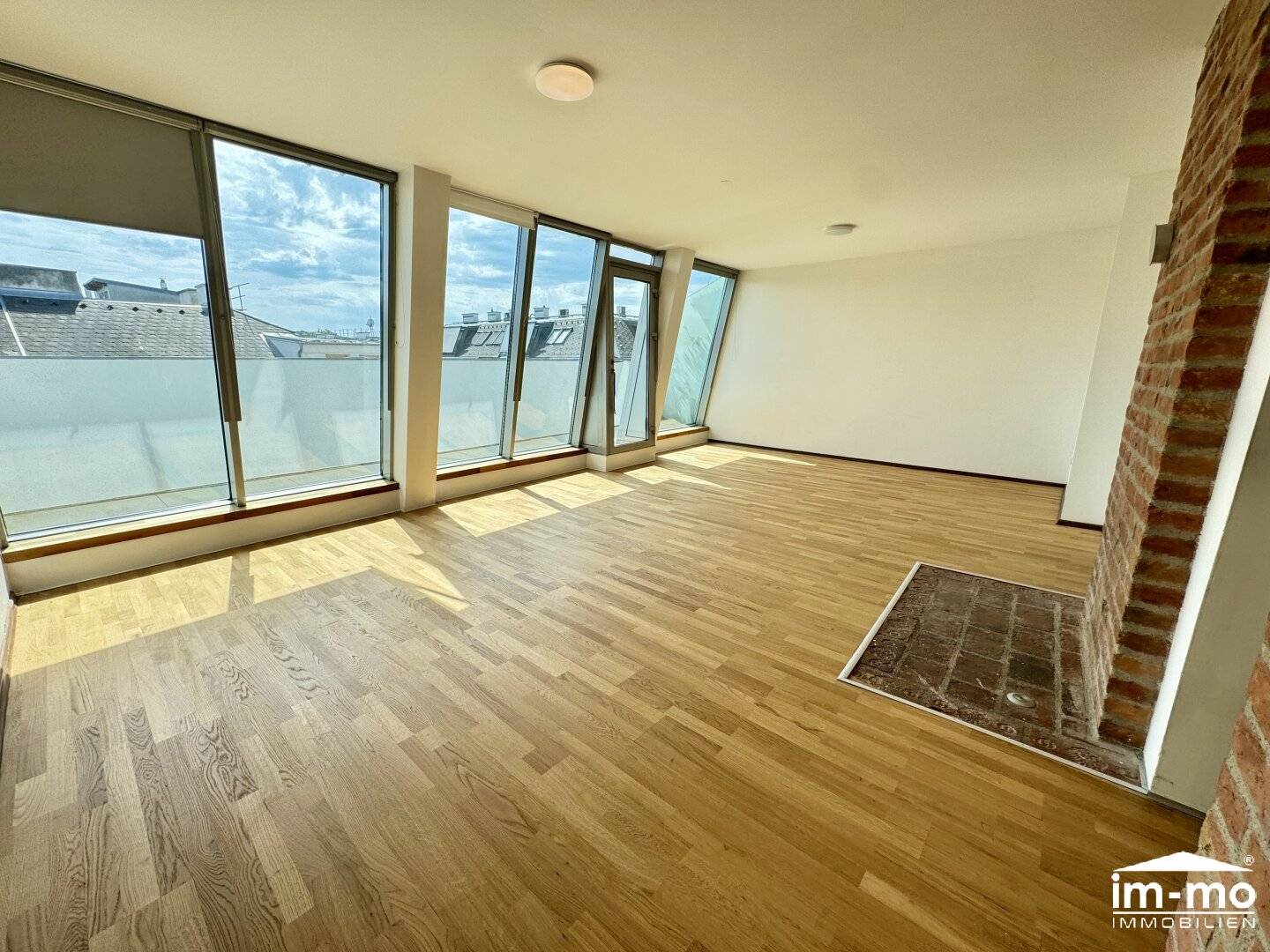 Like-new 4-room penthouse apartment 121 m² with 2 terraces, 2 bathrooms on 2 levels, underfloor heating in 1140 Vienna