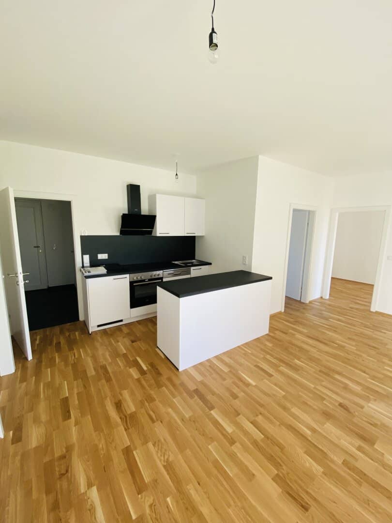4 room balcony apartment with dream balcony and 2 underground parking spaces in prime location in Kalsdorf