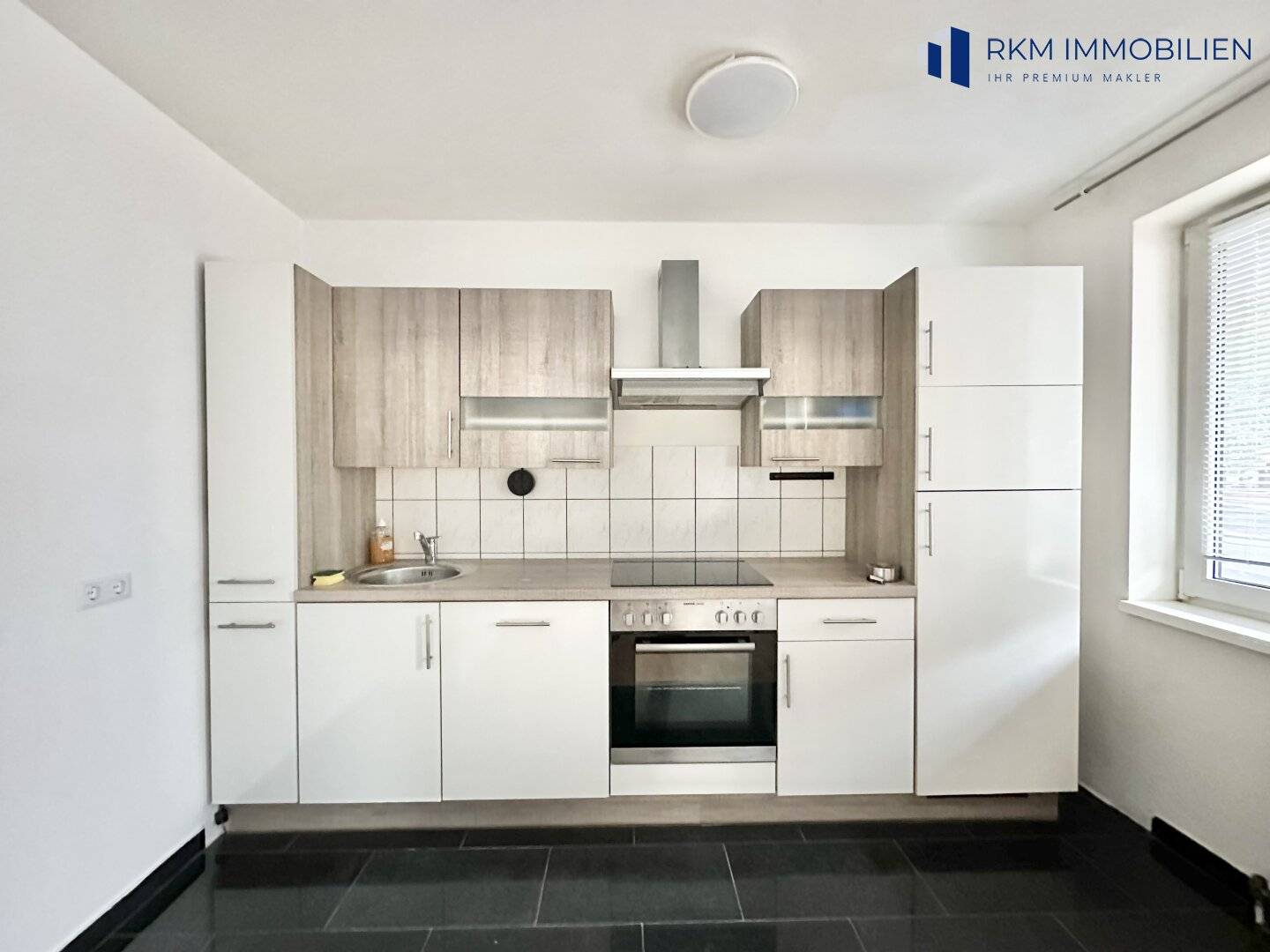Barrier-free 1-room apartment with garage parking space – ideal for owner-occupiers and investors