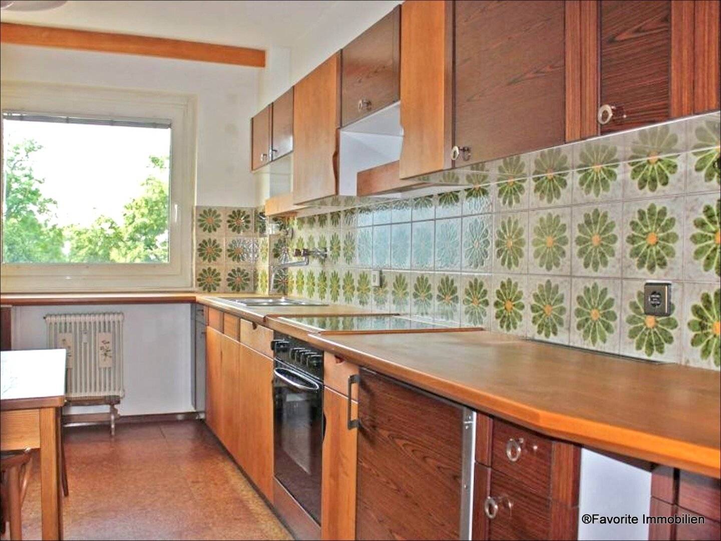 Charmante &amp; zentral begehbare 2-Zi-Whg mit Loggia in 1230 Wien – Top Lage im 23. Bezirk!
