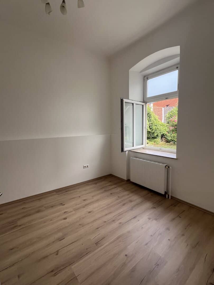 Gleisdorf-Zentrum: sanierter Altbau - günstig - ab sofort - mit Einbauküche - PAUSCHALMIETE