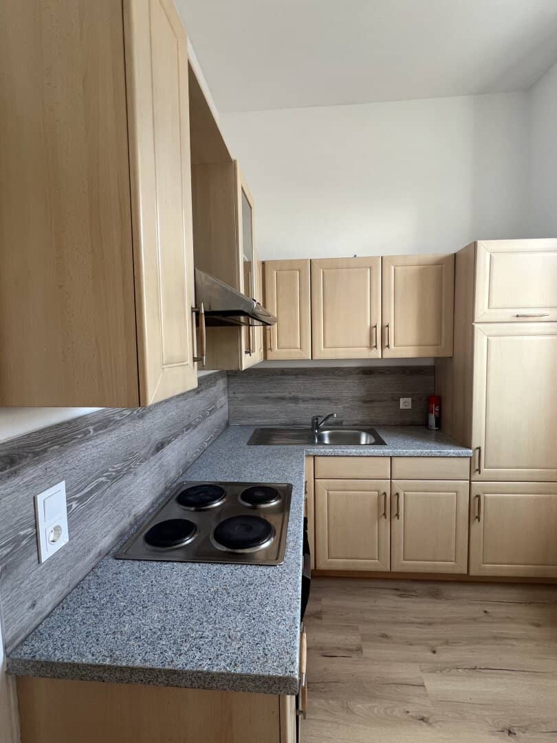 Gleisdorf-Zentrum: sanierter Altbau - günstig - ab sofort - mit Einbauküche - PAUSCHALMIETE