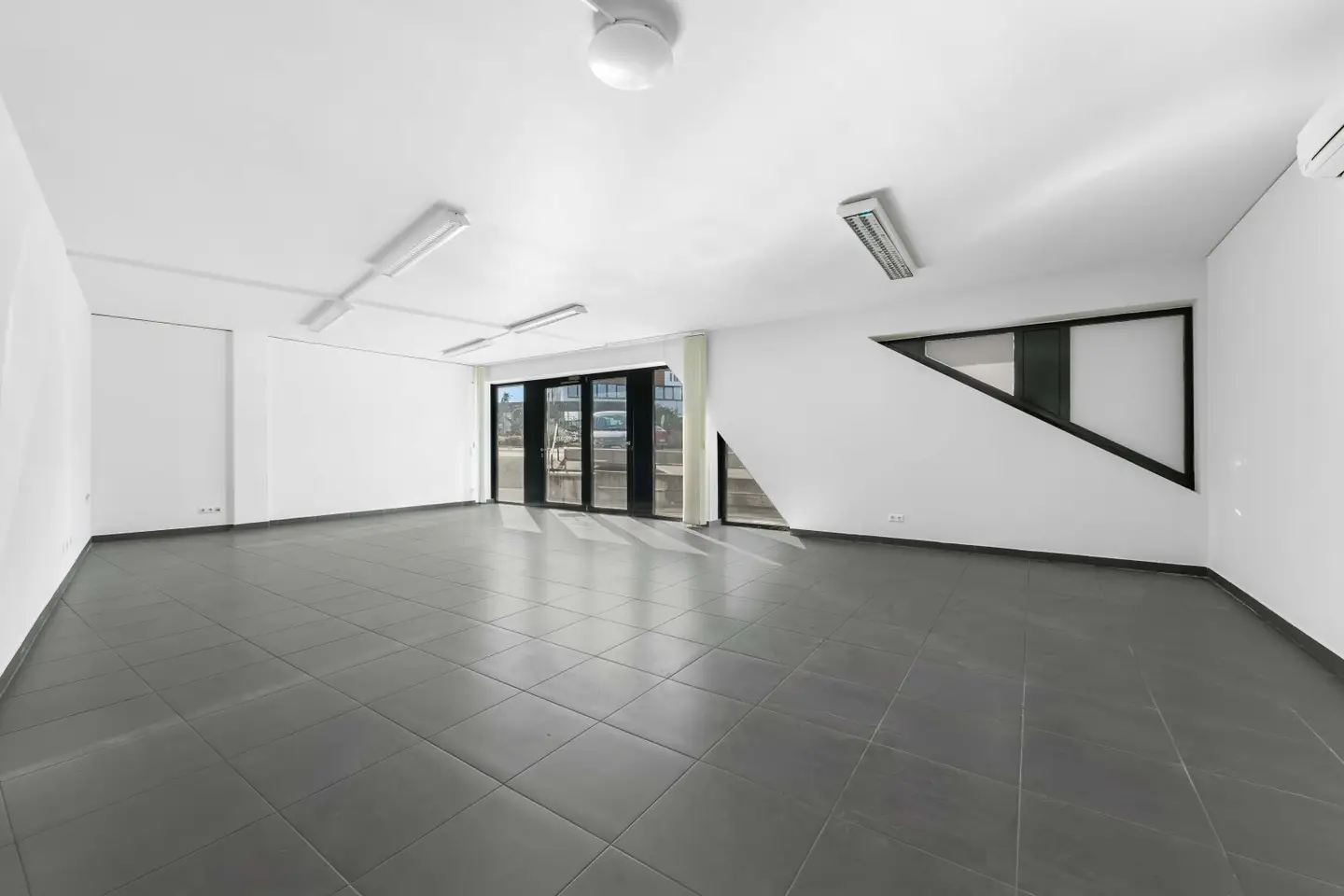 Carinthia – Spittal an der Drau PRIME BUSINESS LOCATION – Representative Commercial Space with Versatile Potential