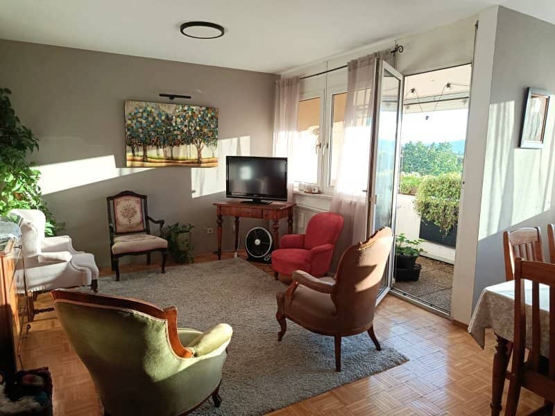 Loggia, super-hell, tolle 3er-WG oder Familienwohnung