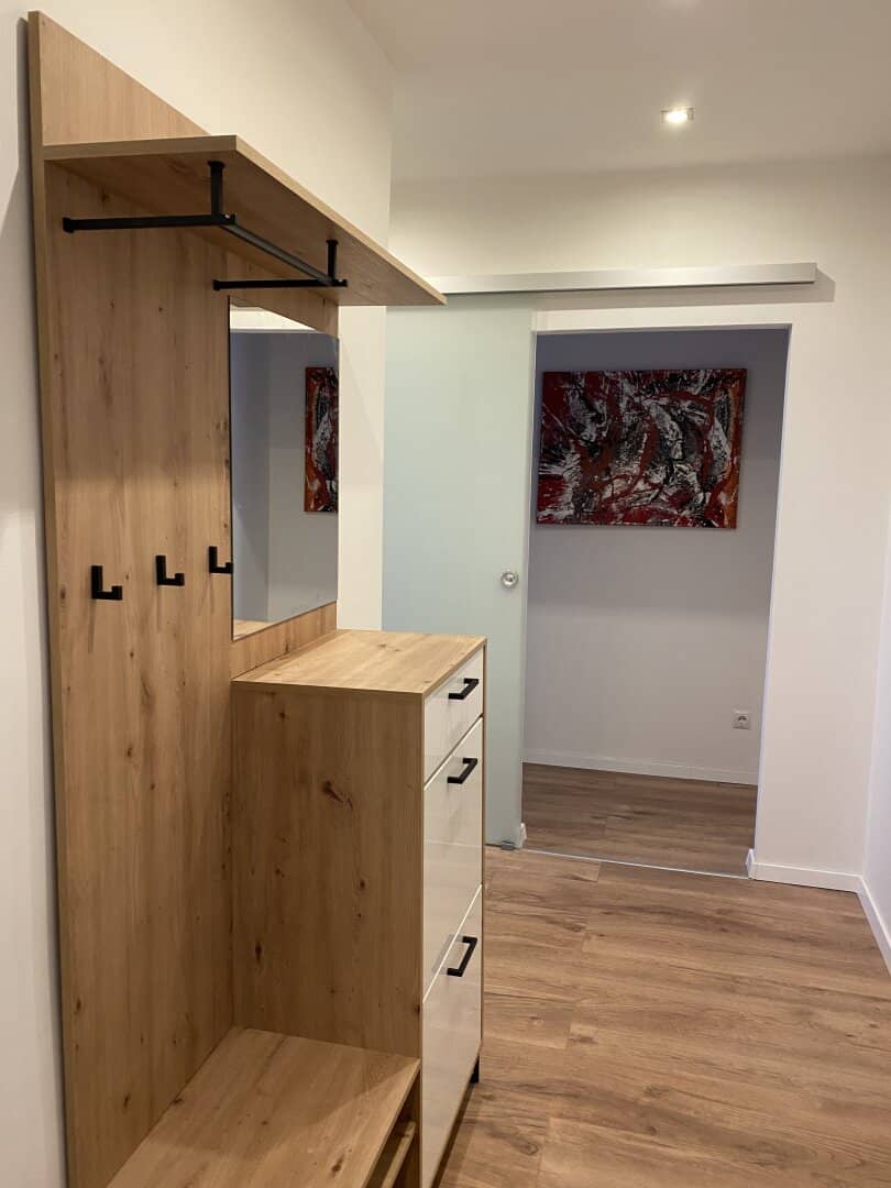 Top renovierte 2-Zimmer Wohnung für Singles im Zentrum !