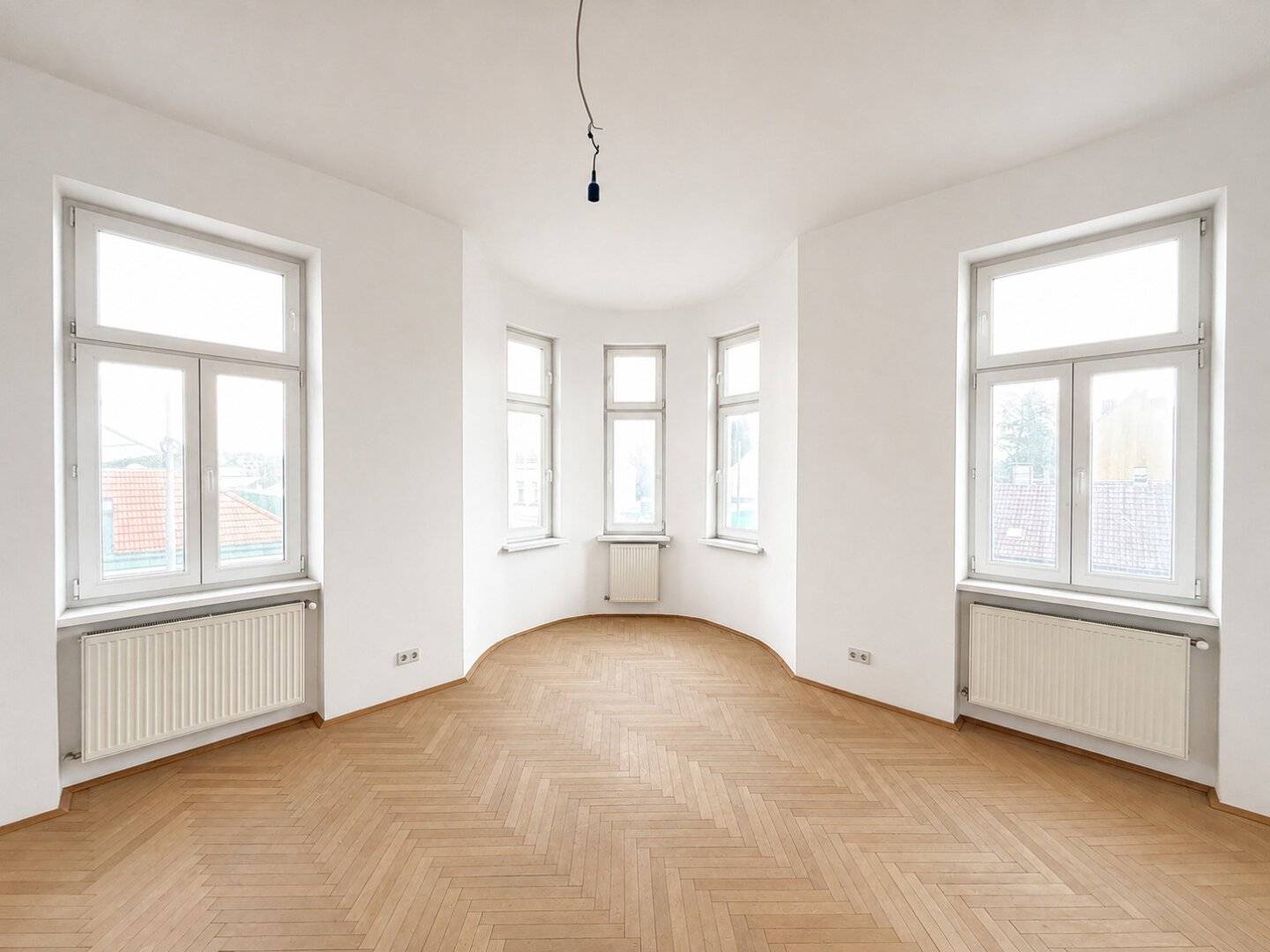 Helle Erkerwohnung im charmanten Altbau - nahe Hetzendorf