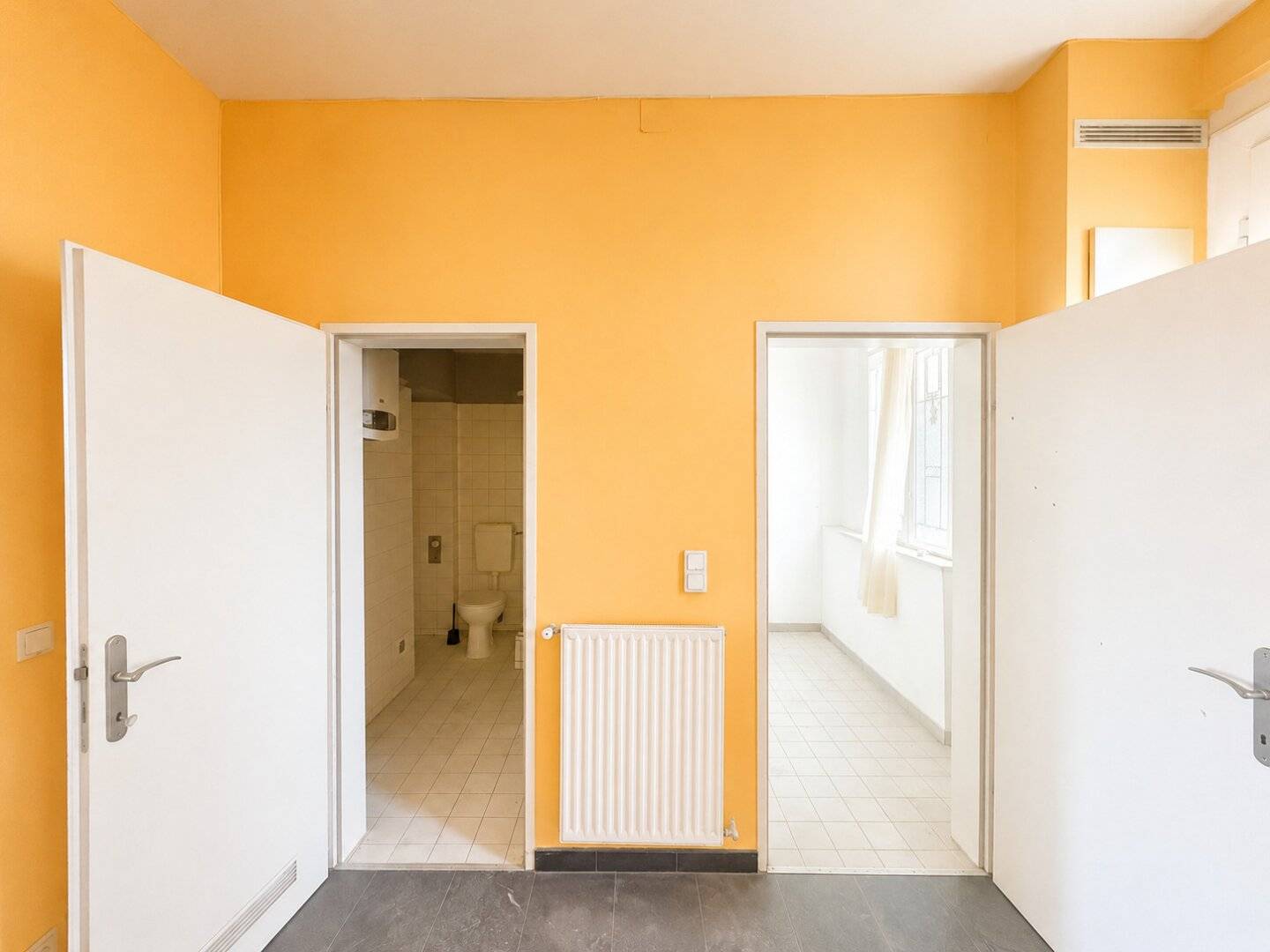2-Zimmer im charmanten Altbau // Sanierungsbedürftig