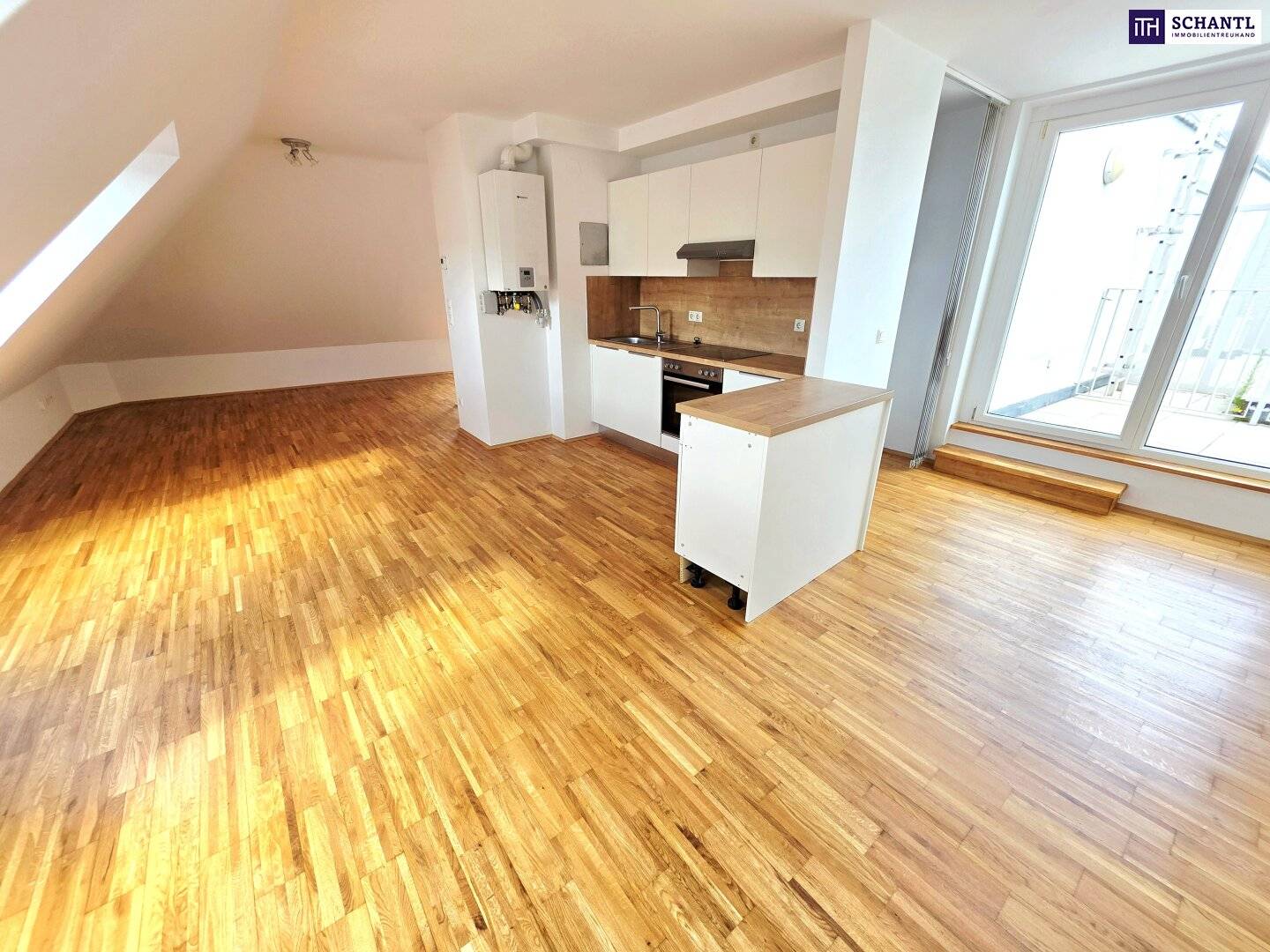 Double the pleasure living - 3 rooms on 2 levels! Great infrastructure and connections + pure quality of life near the centre! SUMMER promotion: Only 50% commission!