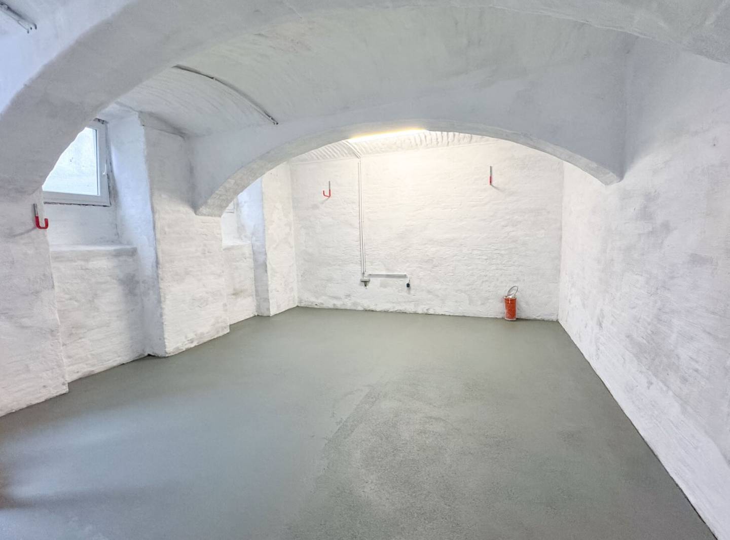 PROVISIONSFREI! Hannovermarkt, Wallensteinstraße Lager / Magazin mit 46,51 m2 Nutzfläche und Strassenzugang zu vermieten!