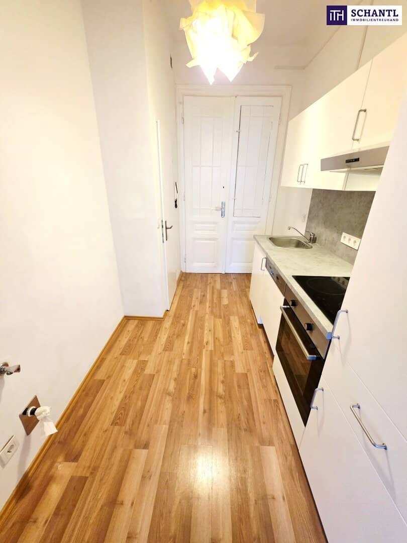 Small, urban, perfectly connected City living with subway at the door Perfect infrastructure Beautiful period building SUMMER promotion Only 50% commission