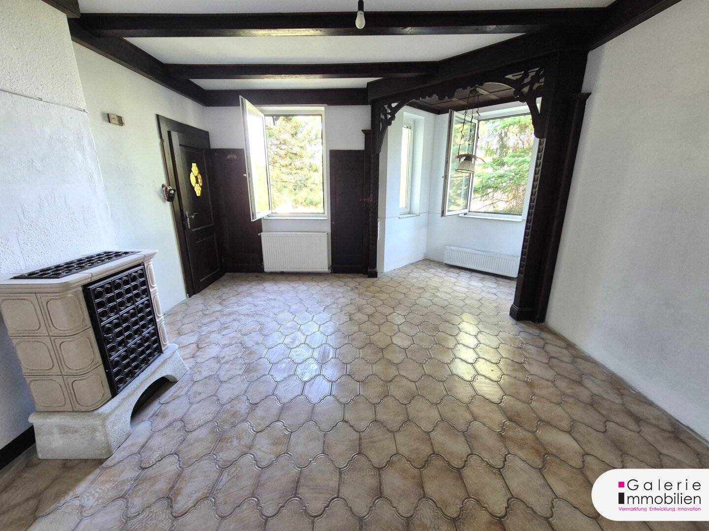 TOP LOCATION - Dream plot with period house