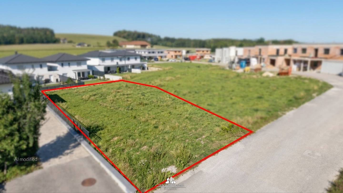 DEIN ZUHAUSE präsentiert: Sonniges Grundstück in Niederthalheim