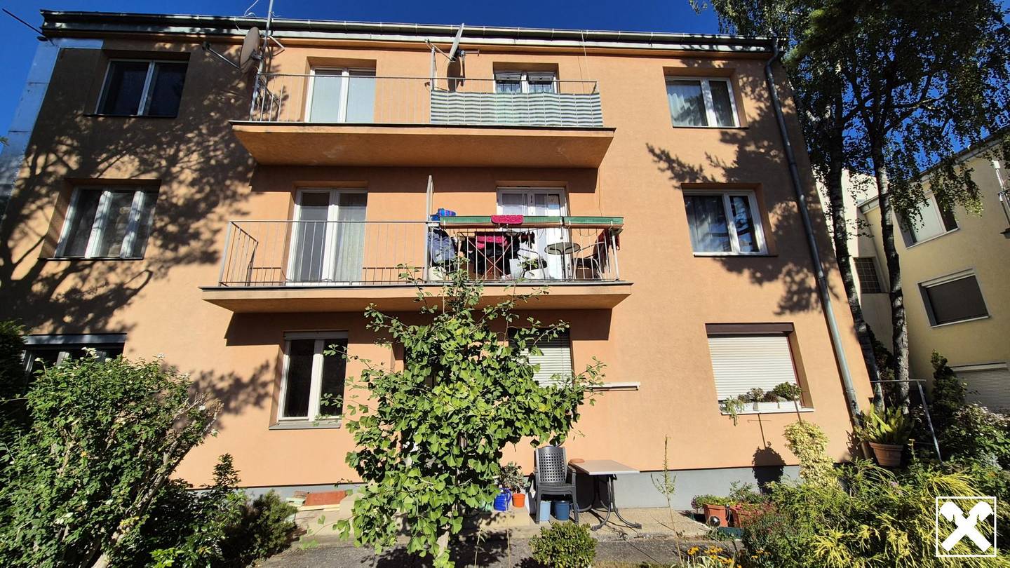 Erdgeschosswohnung in green quiet location with renovation potential