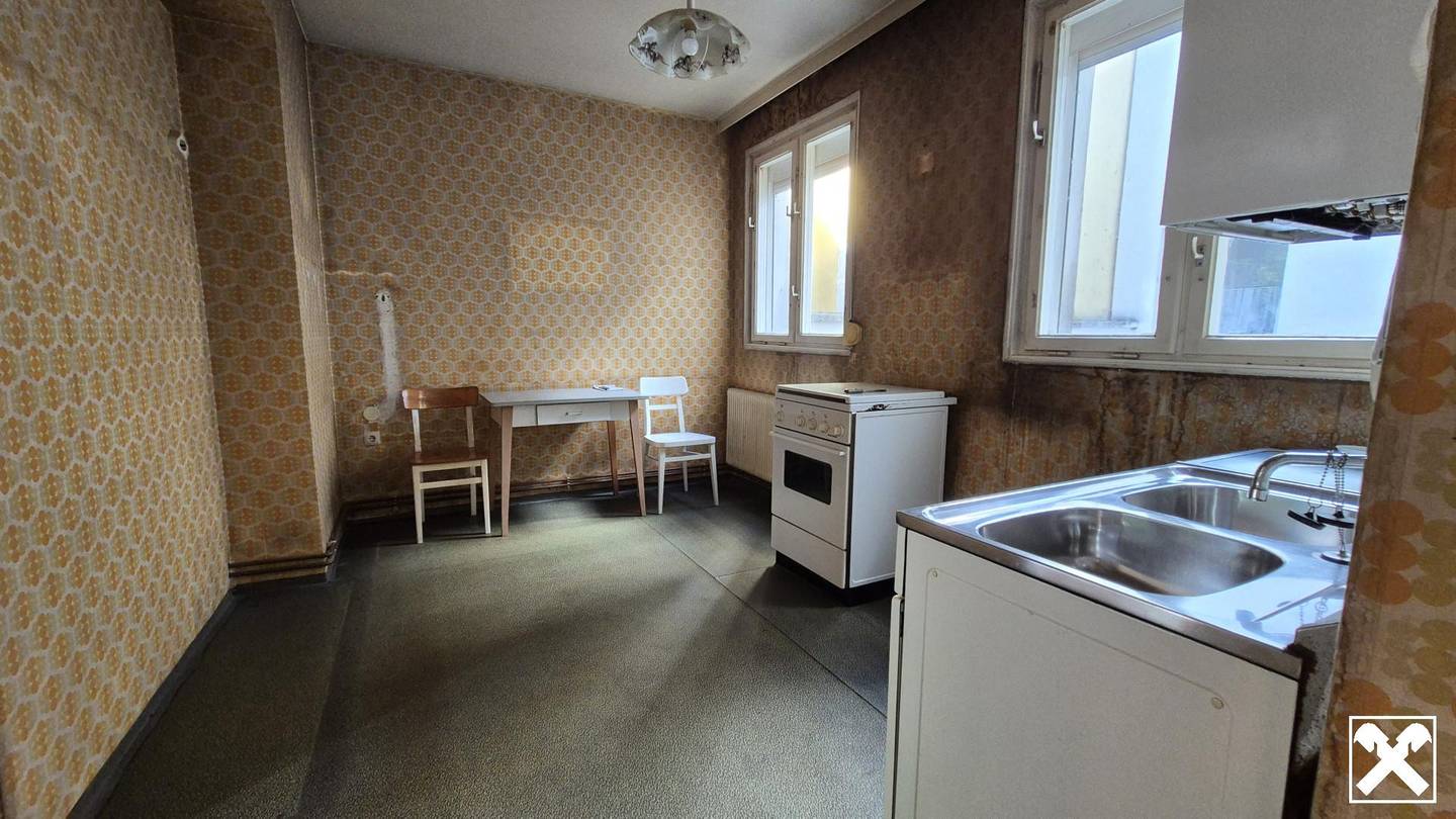 Erdgeschosswohnung in green quiet location with renovation potential