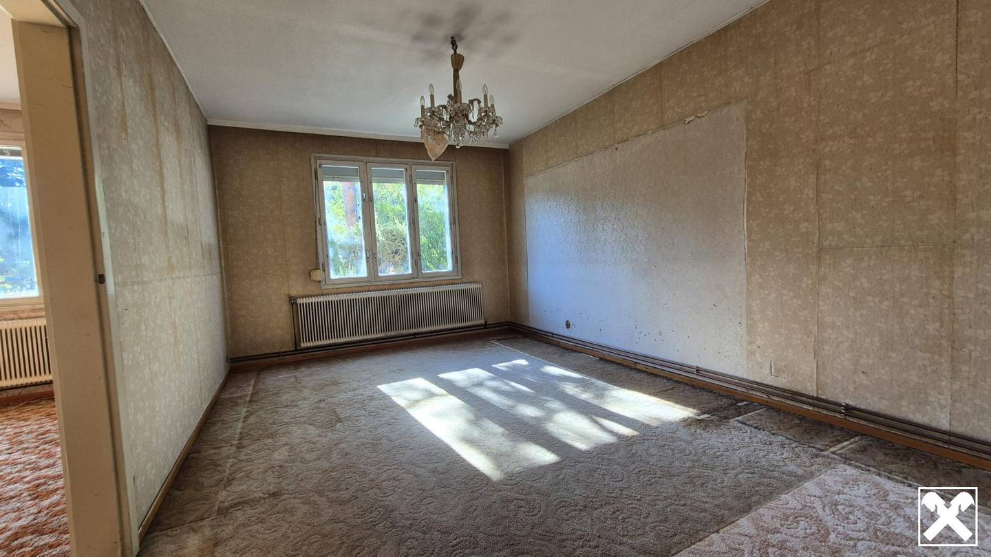 Erdgeschosswohnung in green quiet location with renovation potential