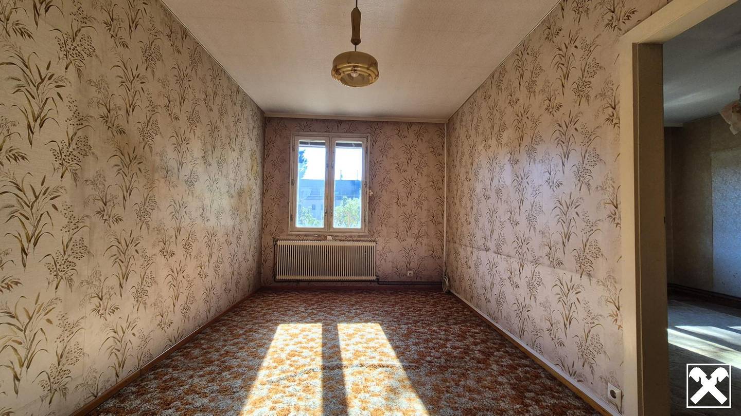 Erdgeschosswohnung in green quiet location with renovation potential