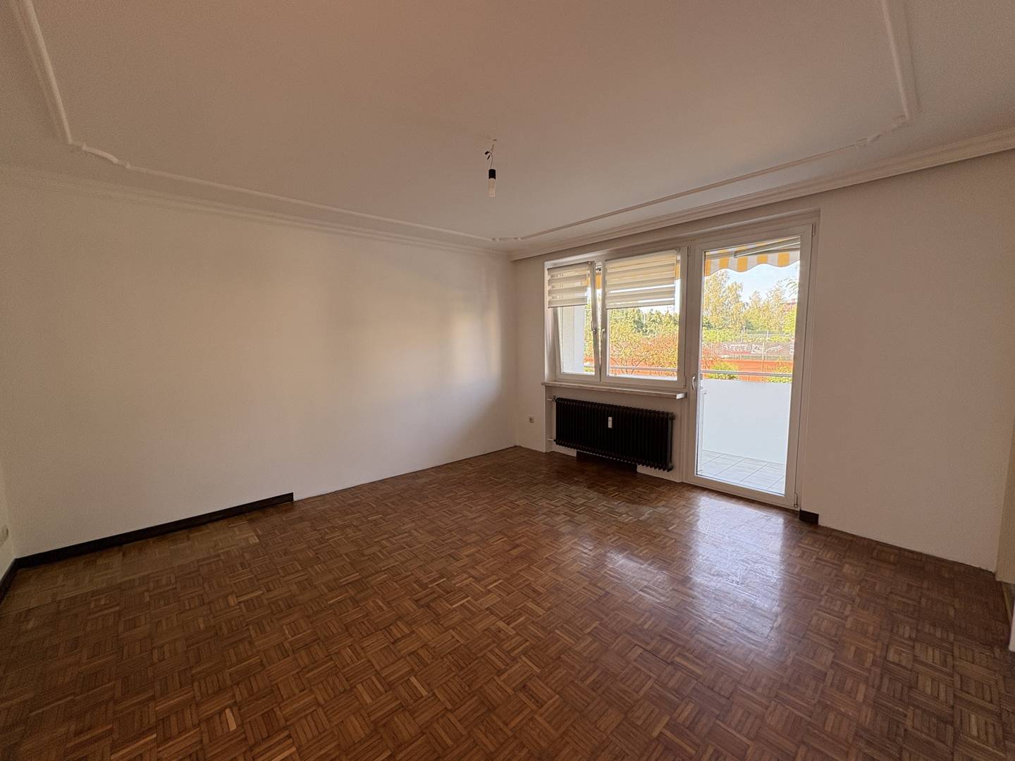 Helle Wohnung mit Loggia nahe Ortszentrum