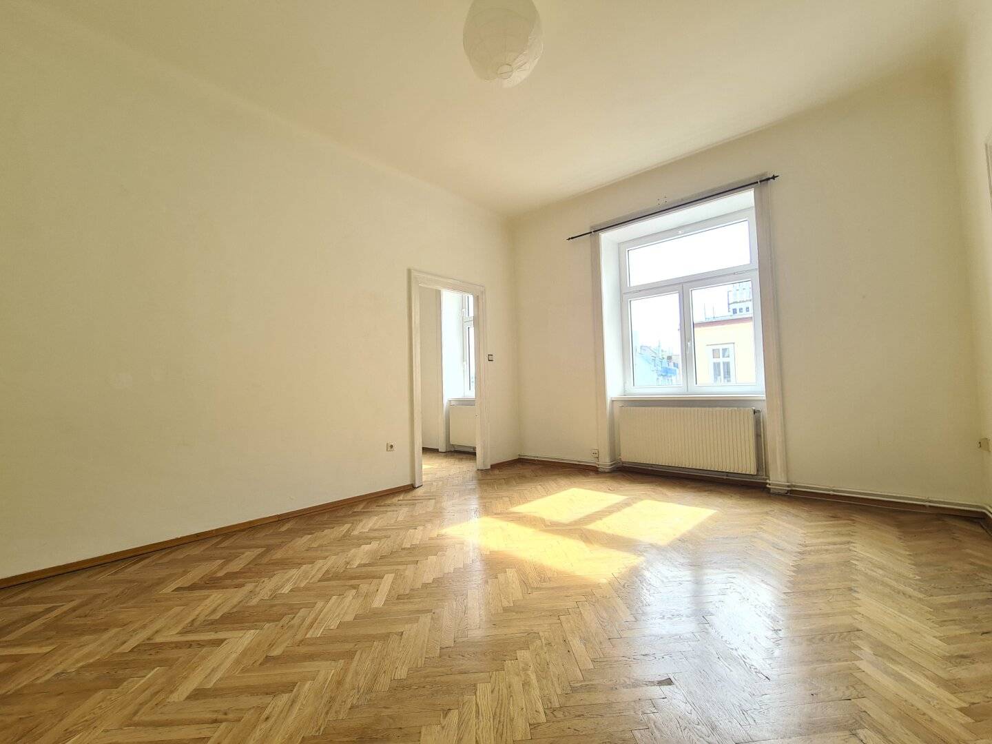 Sonniges Apartment mit bewilligtem Balkon