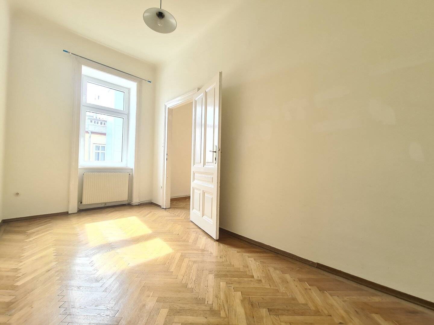 Sonniges Apartment mit bewilligtem Balkon