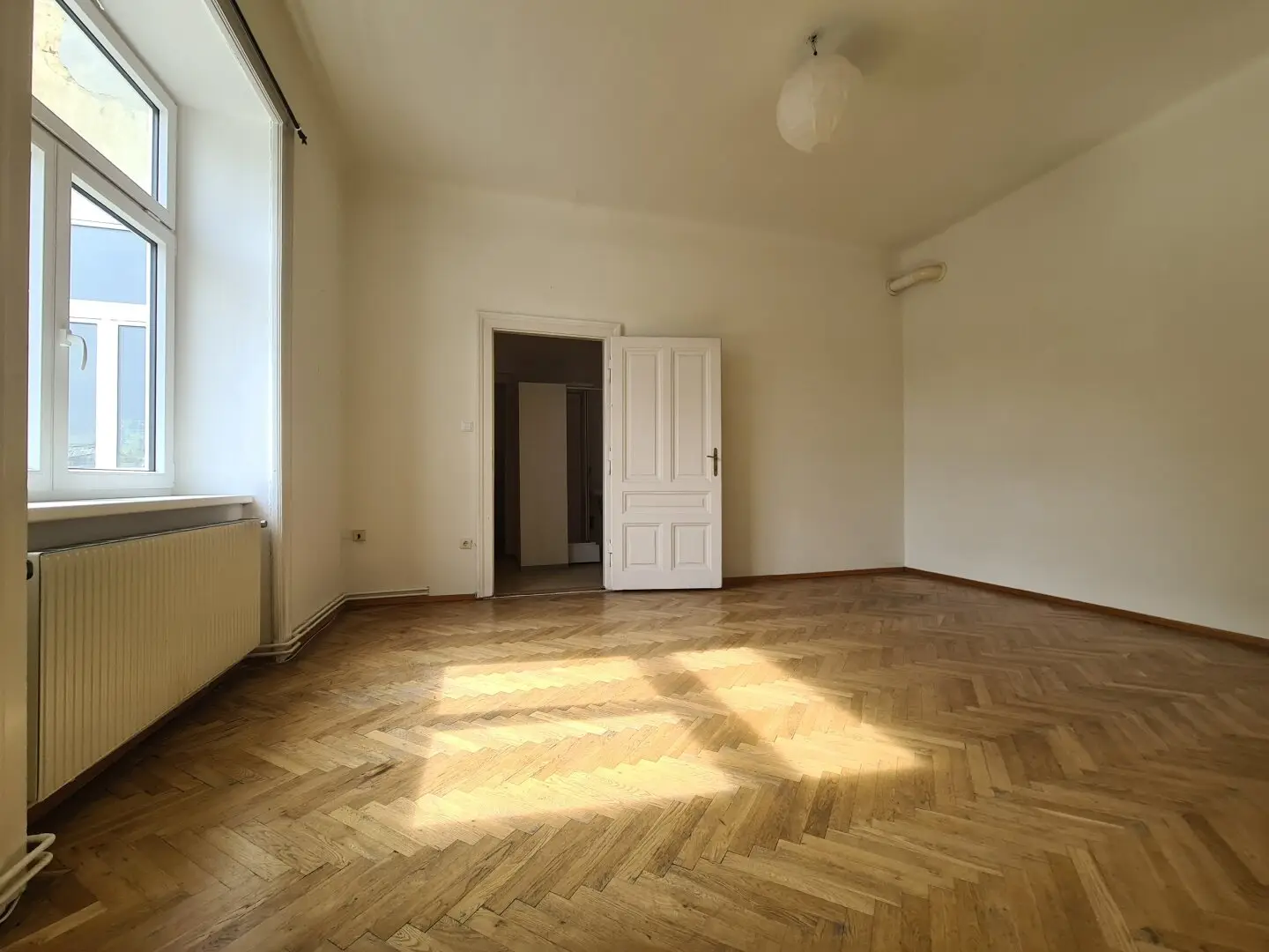 Sonniges Apartment mit bewilligtem Balkon