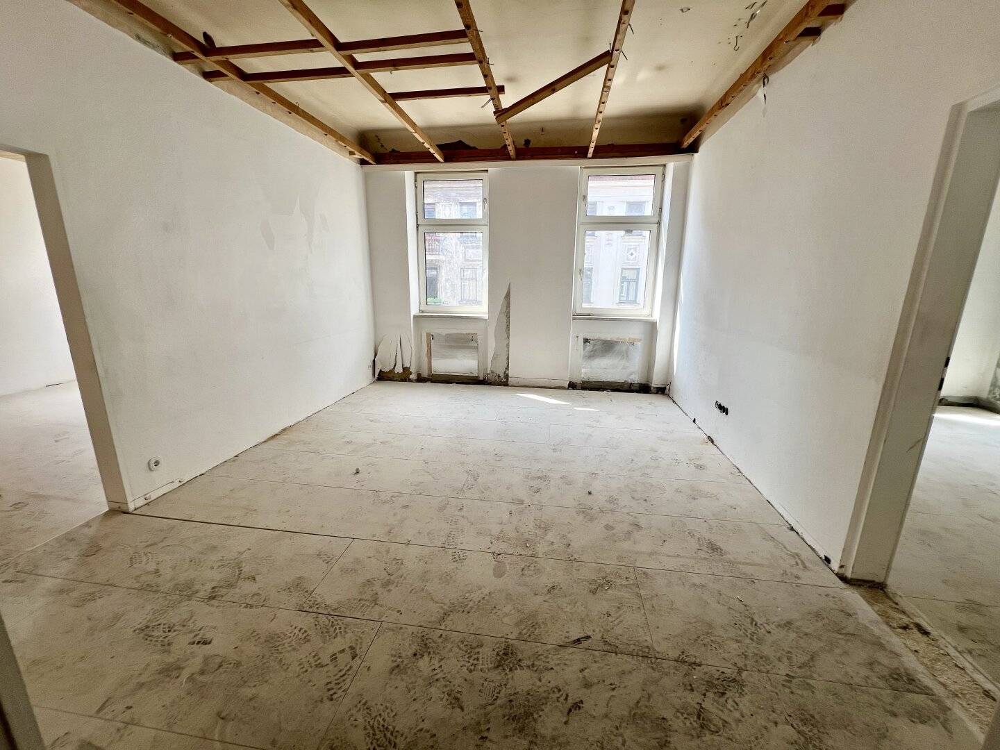 4 rooms - Flatshare hit with balcony possibility in 1160 Vienna - Airbnb possible