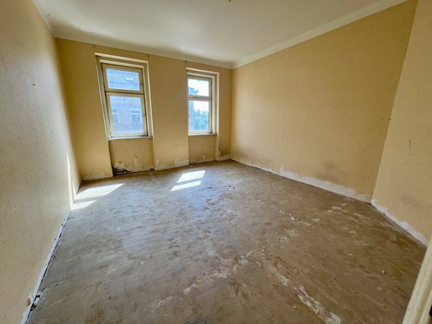 Sanierungsobjekt mit Balkonmöglichkeit in 1160 Wien, 1-Zimmer, 28,69m², 110.000 € Kaufpreis! Airbnb-Möglich