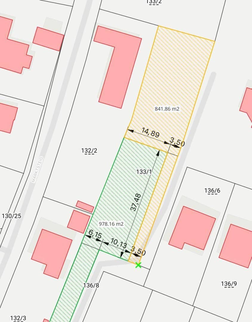 Quiet green location in 2753 Dreistetten: Attractive building plot for your dream house