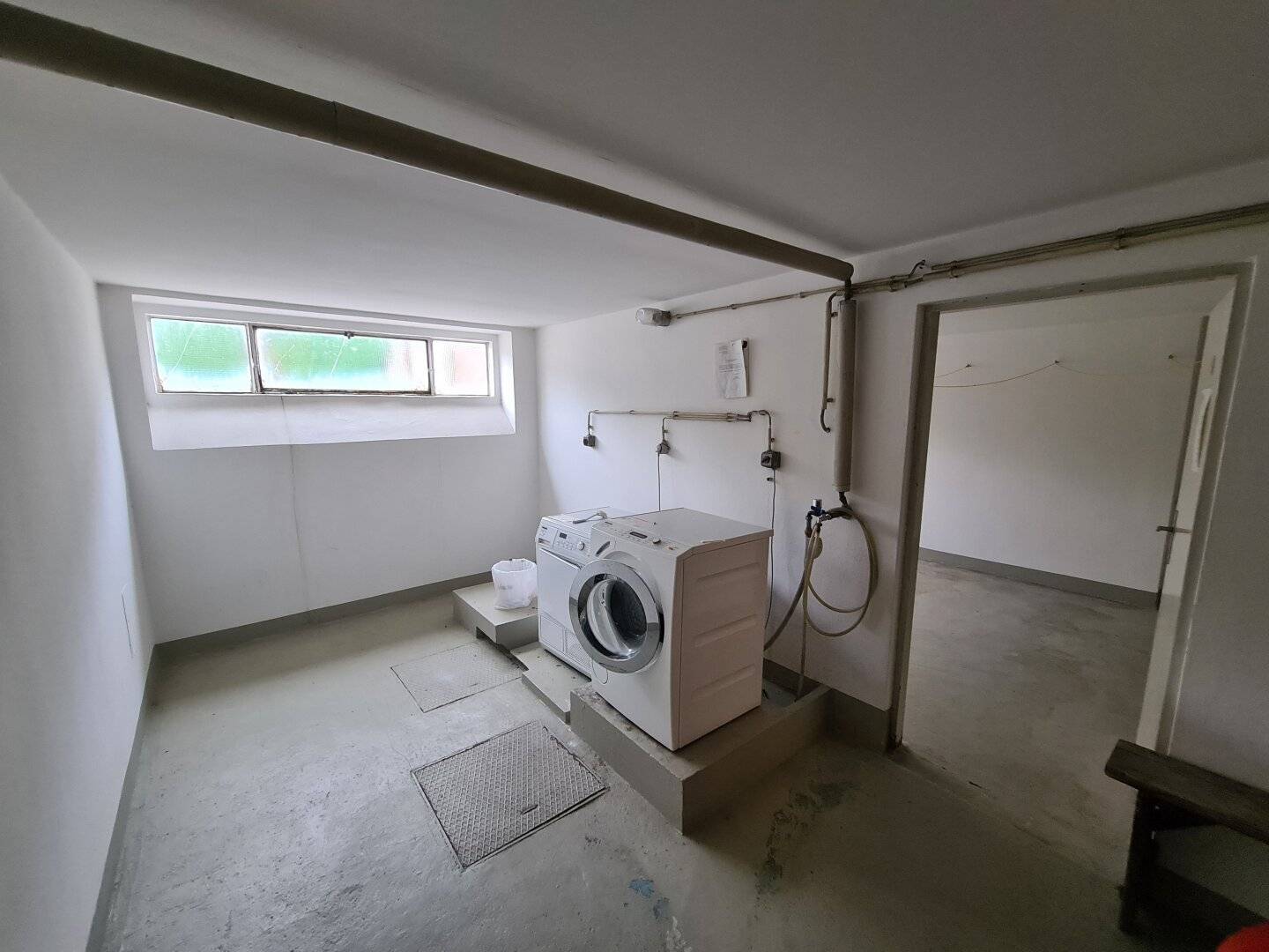 Sporty Apartment - S-Bahn Liesing - Quick everywhere - 3rd floor without elevator