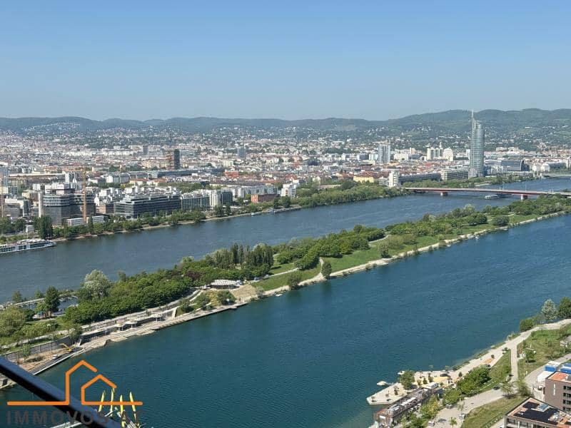 *** ATEMBERAUBENDER PANORAMABLICK | Exklusive Neubauwohnung in begehrter UNO-City-Nähe ***