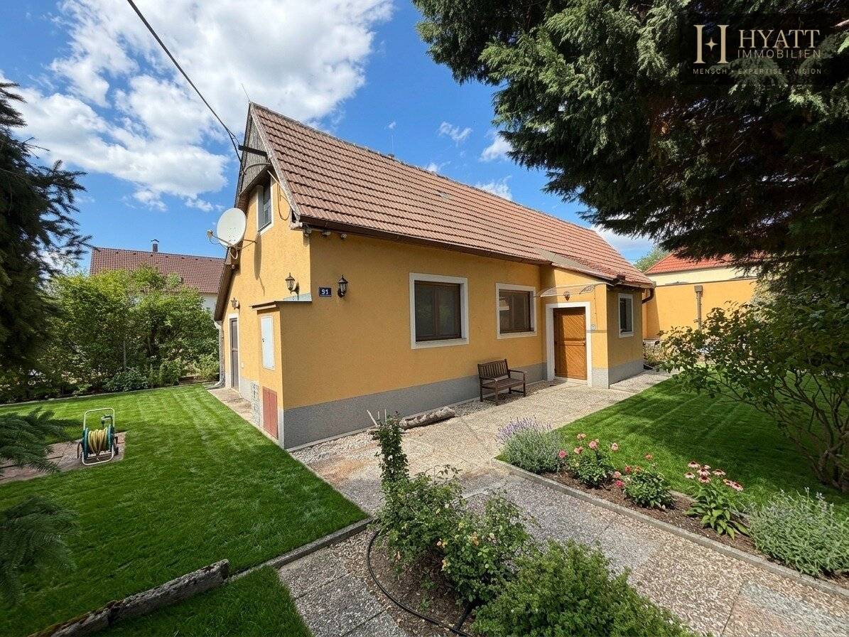 Gepflegtes Einfamilienhaus in absoluter Ruhelage – 428 m² Grundstück mit Garten &amp; großzügiger Garage