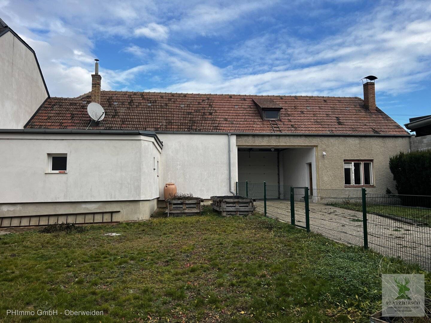 Charmantes Landhaus, 2020 saniert, 35 Min. von Wien 22 und 10 Gehminuten vom Bahnhof entfernt