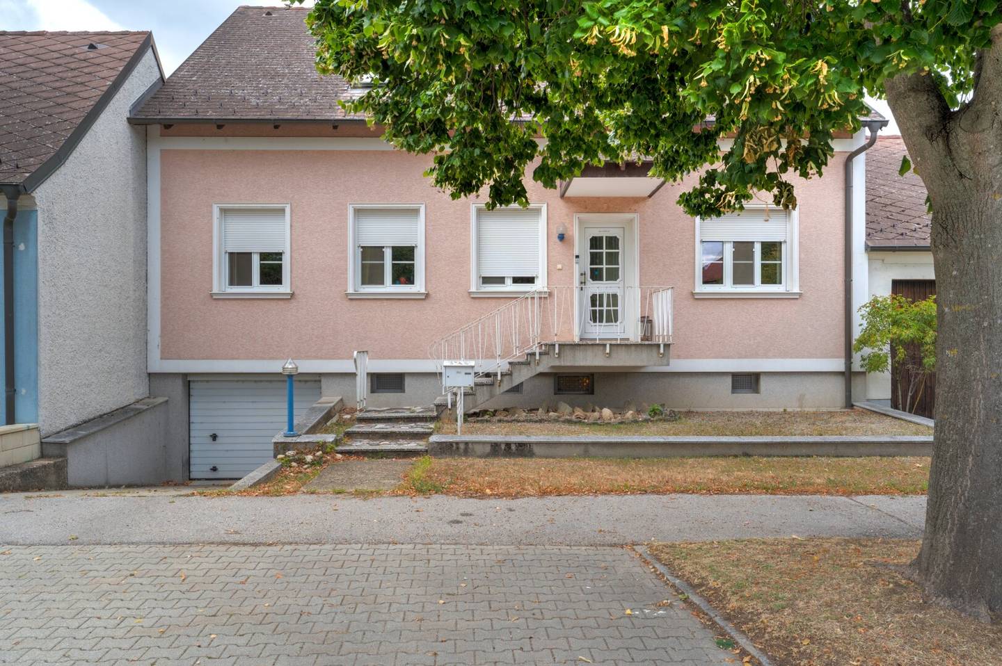 Großzügiges Mehrfamilienhaus * Tierhaltung möglich * landwirtschaftliche Grundstücke inklusive