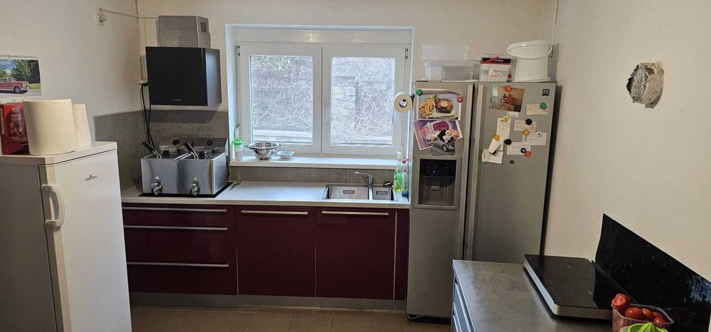 Due to retirement: Great snack bar with courtyard and a ground-level apartment near the main square in Oberwart