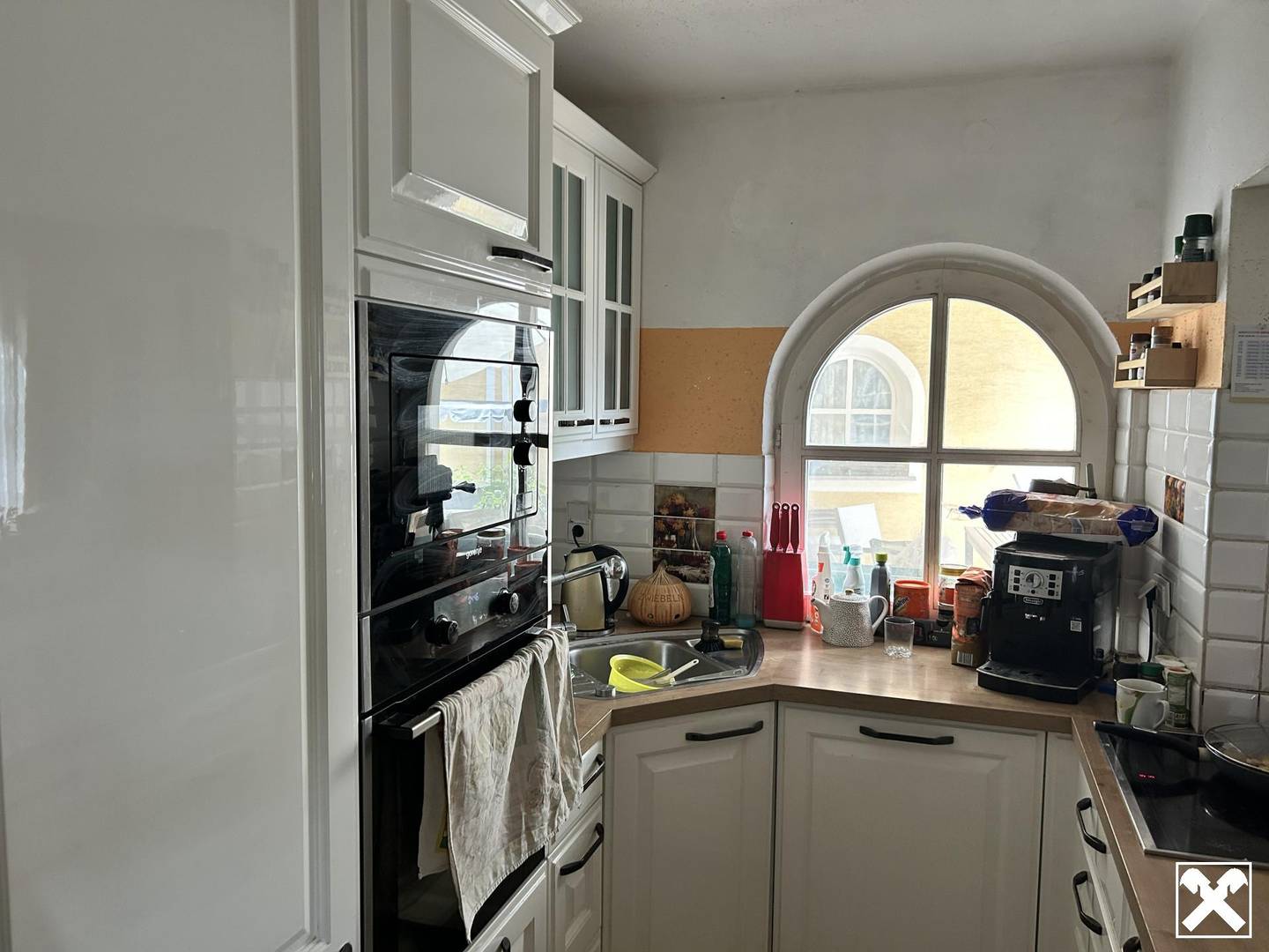 Versatile property with garden and photovoltaics investor apartment