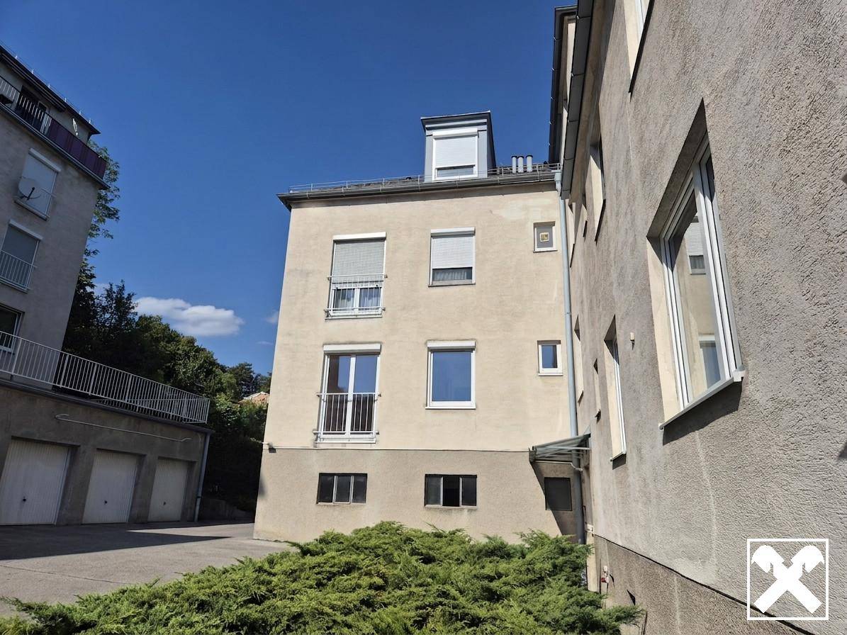 Lichtdurchflutete Wohnung am Wienerwald mit Grünblick