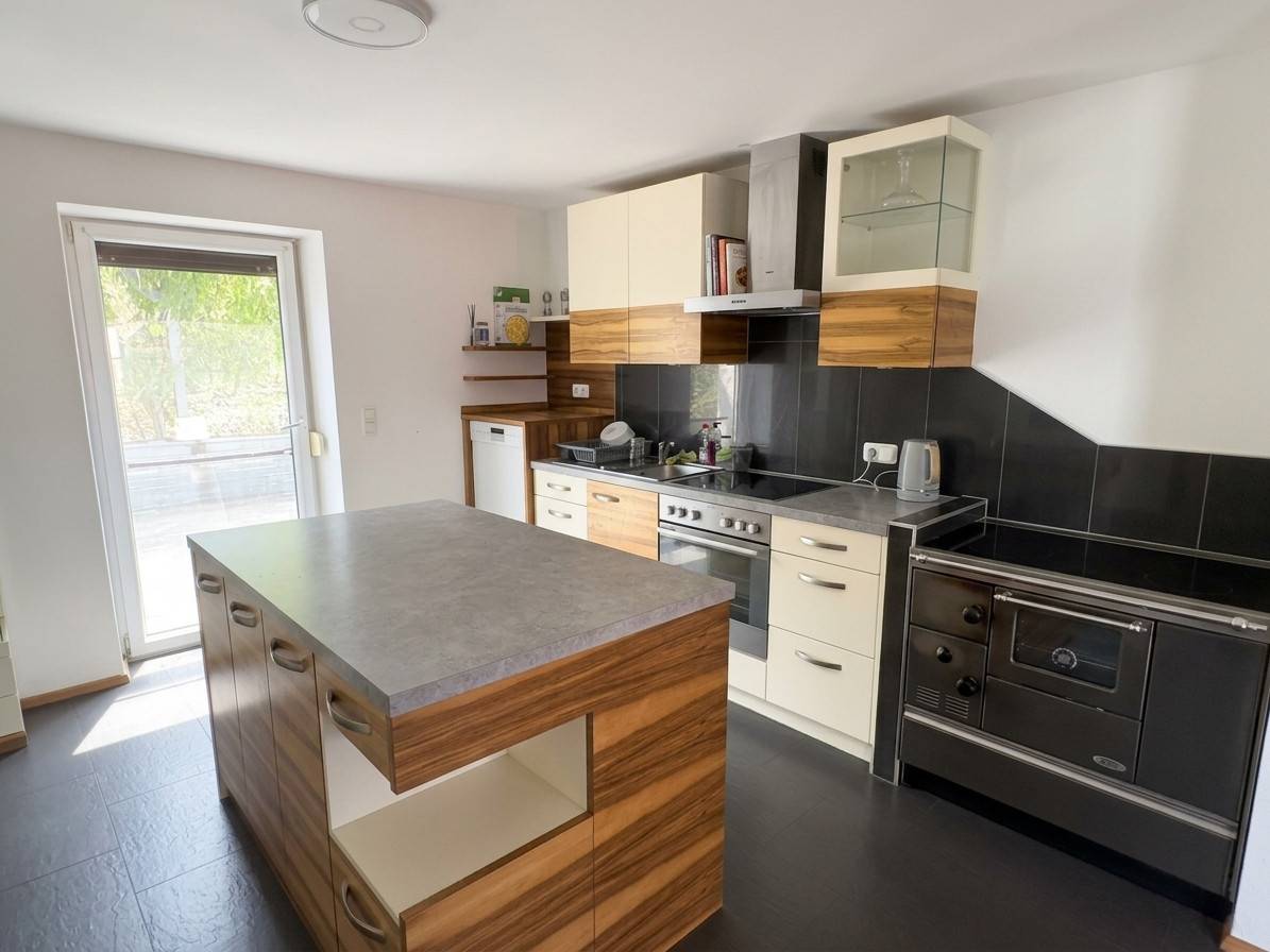 Renovated family apartment with garden and scenic views